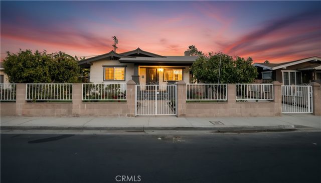 748 N Kenmore, Los Angeles, CA 90029