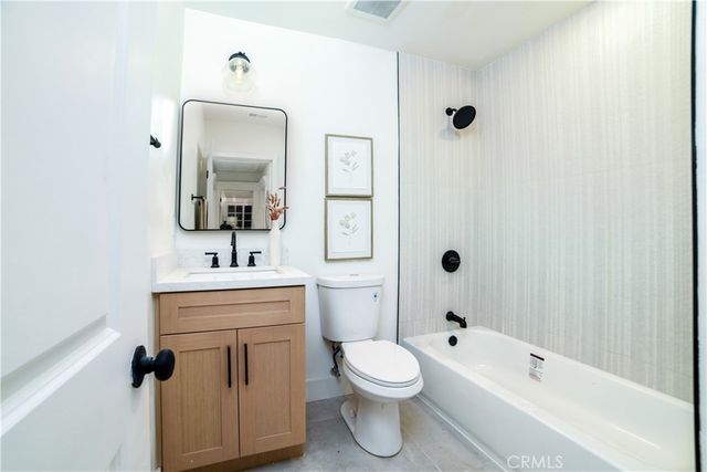 748 N Kenmore, Los Angeles, CA 90029