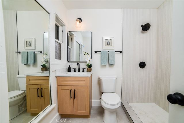 748 N Kenmore, Los Angeles, CA 90029