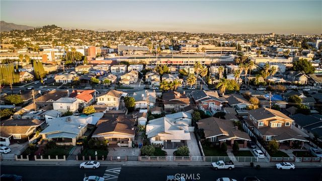 748 N Kenmore, Los Angeles, CA 90029