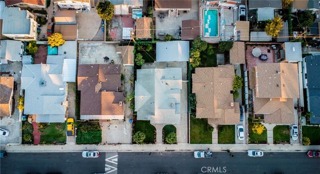 748 N Kenmore, Los Angeles, CA 90029