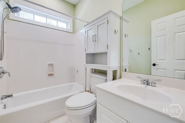 33 Lake Heron Court W, Pooler, GA 31322