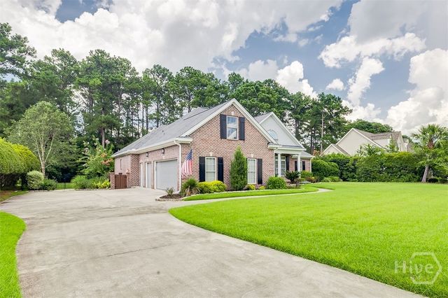 33 Lake Heron Court W, Pooler, GA 31322