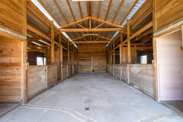 330 Cross LN, Kyle, TX 78640