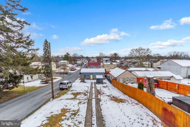 302 W MAIN ST, Annville, PA 17003