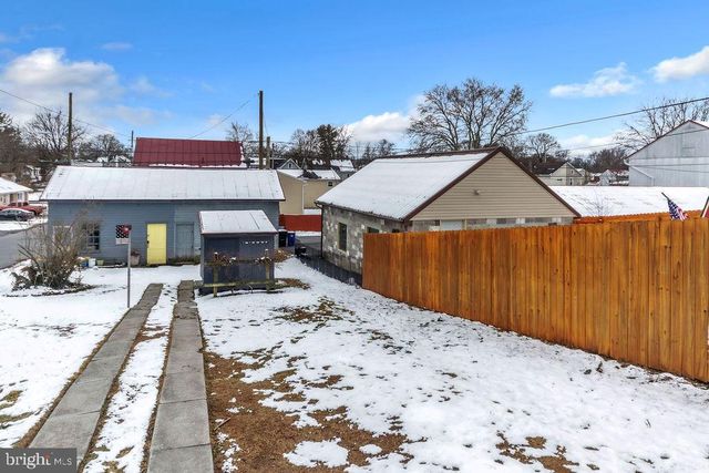 302 W MAIN ST, Annville, PA 17003