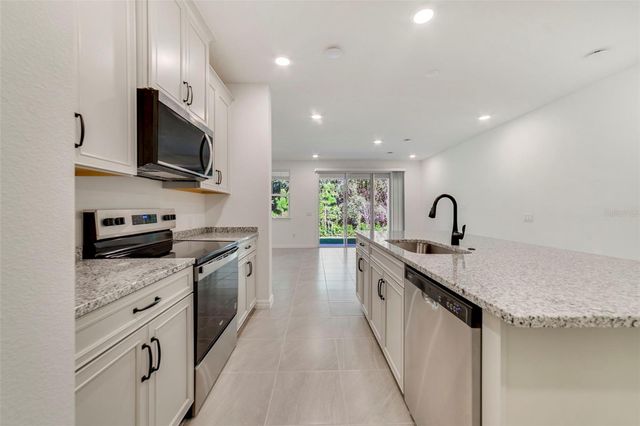 1682 GREENLEAF WOODS COVE, Oviedo, FL 32765