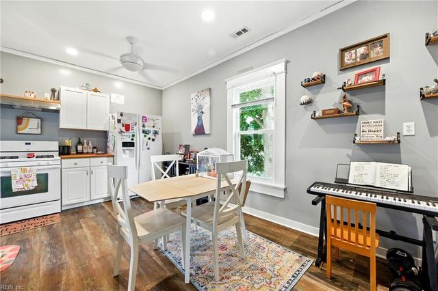 220 E Randall AVE, Norfolk, VA 23503