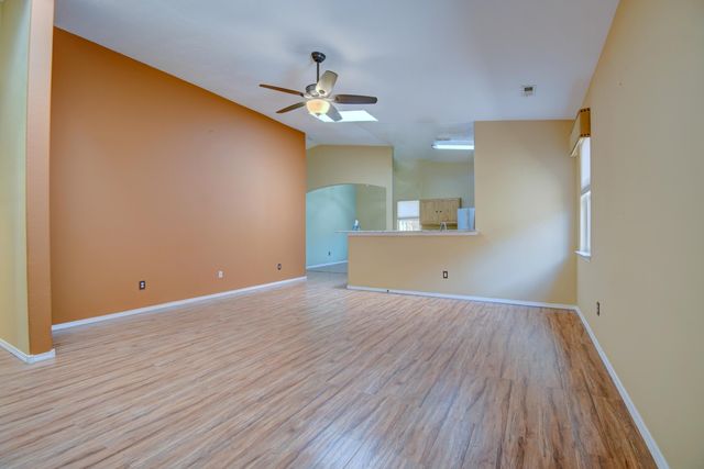 3105 W Meadow Drive SW, Albuquerque, NM 87121