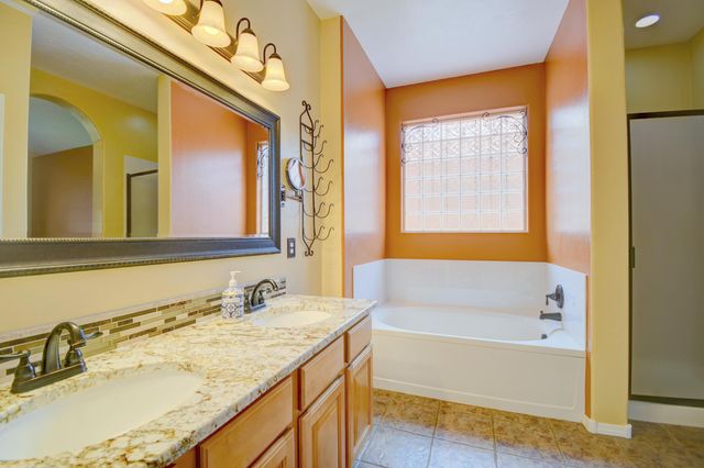 3105 W Meadow Drive SW, Albuquerque, NM 87121