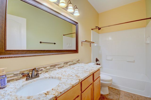 3105 W Meadow Drive SW, Albuquerque, NM 87121