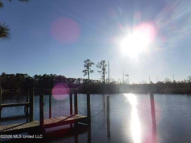 25 Devils Elbow, Diamondhead, MS 39525