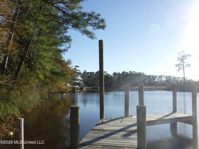 25 Devils Elbow, Diamondhead, MS 39525