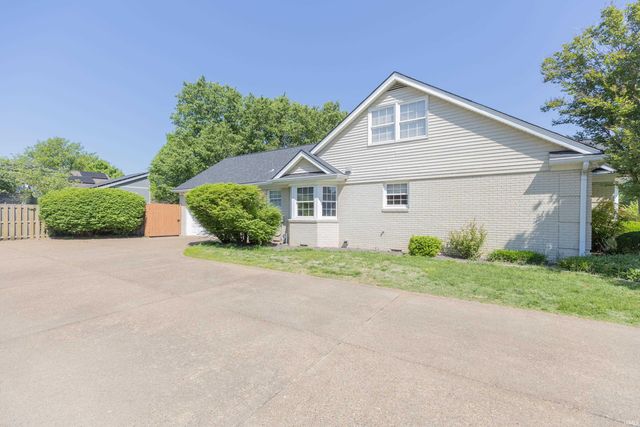461 E Meade Drive, Evansville, IN 47715