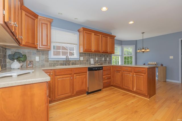 461 E Meade Drive, Evansville, IN 47715