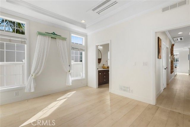 252 Mayflower Drive, Newport Beach, CA 92660