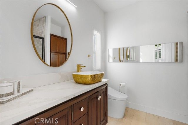 252 Mayflower Drive, Newport Beach, CA 92660