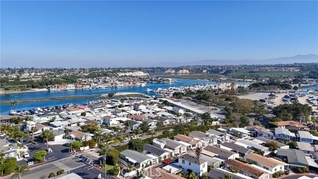 252 Mayflower Drive, Newport Beach, CA 92660