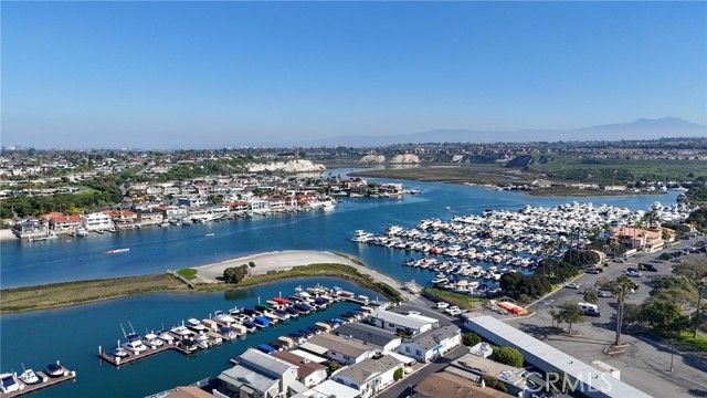 252 Mayflower Drive, Newport Beach, CA 92660