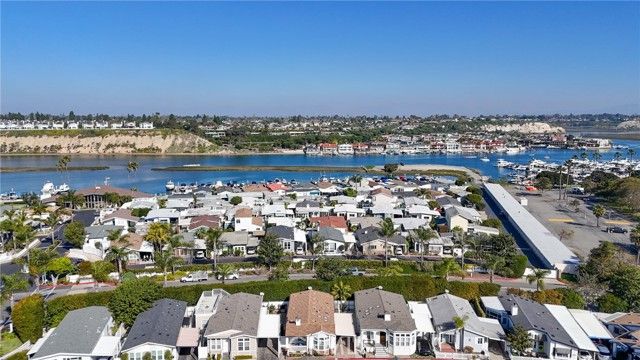 252 Mayflower Drive, Newport Beach, CA 92660