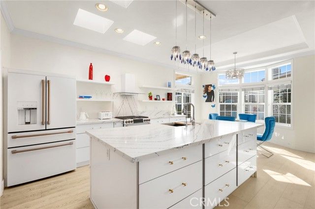 252 Mayflower Drive, Newport Beach, CA 92660