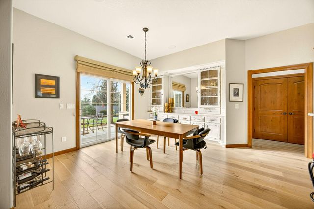 3944 Crystal Springs Drive, Medford, OR 97504