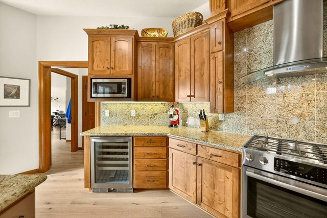 3944 Crystal Springs Drive, Medford, OR 97504