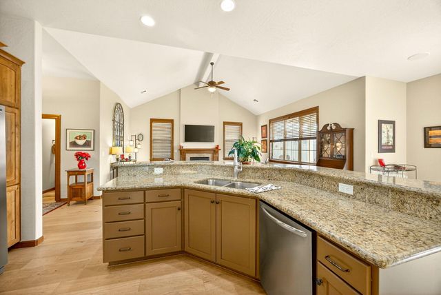 3944 Crystal Springs Drive, Medford, OR 97504