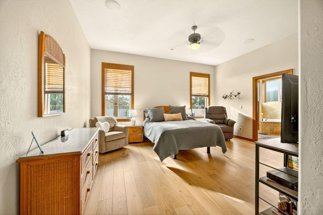 3944 Crystal Springs Drive, Medford, OR 97504