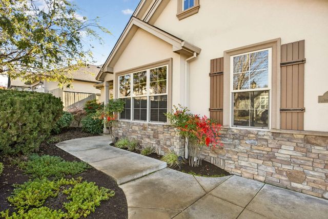 3944 Crystal Springs Drive, Medford, OR 97504