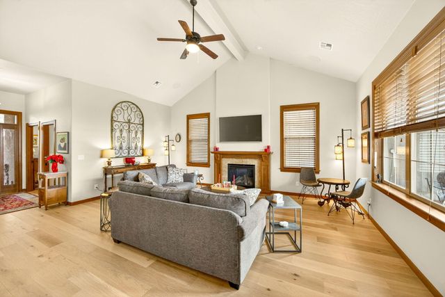 3944 Crystal Springs Drive, Medford, OR 97504