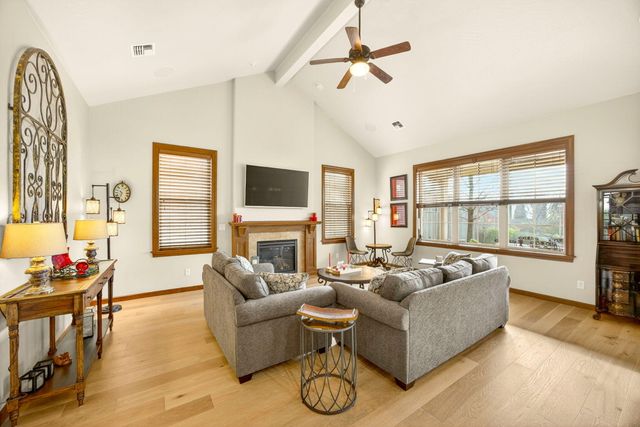 3944 Crystal Springs Drive, Medford, OR 97504