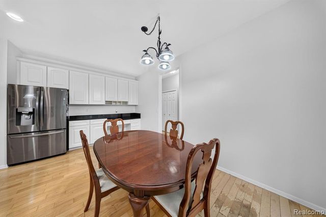 2752 W Amberly Boulevard, Howell, MI 48843