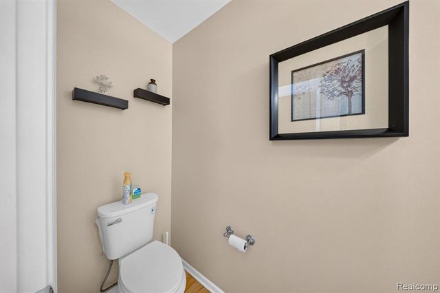 2752 W Amberly Boulevard, Howell, MI 48843