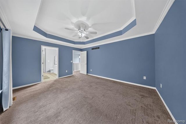 2752 W Amberly Boulevard, Howell, MI 48843