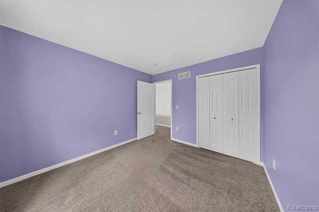 2752 W Amberly Boulevard, Howell, MI 48843
