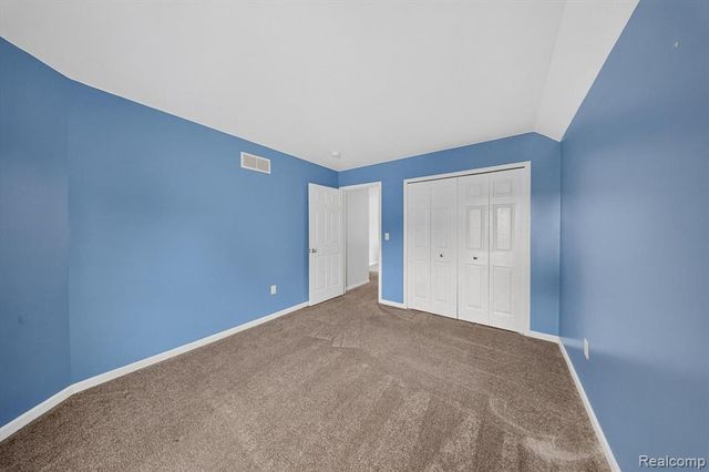 2752 W Amberly Boulevard, Howell, MI 48843