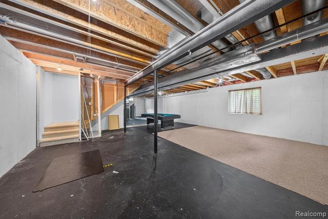 2752 W Amberly Boulevard, Howell, MI 48843