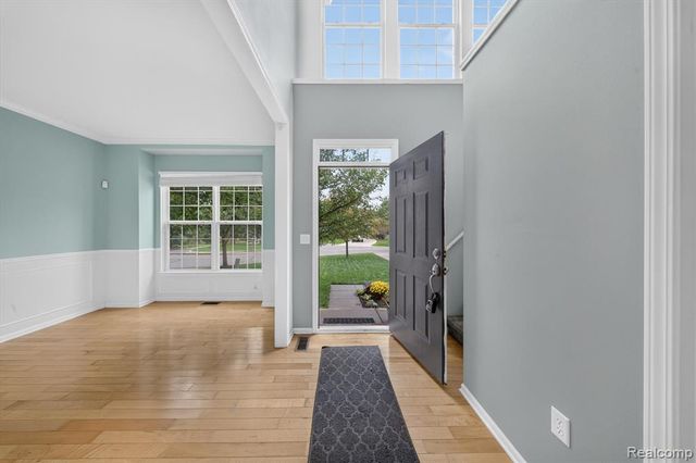 2752 W Amberly Boulevard, Howell, MI 48843