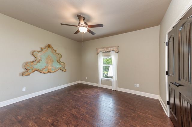 257 Carmel Dr, Sandia, TX 78383