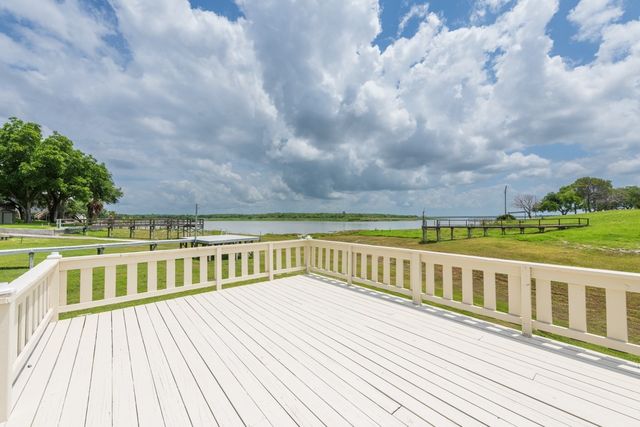 257 Carmel Dr, Sandia, TX 78383