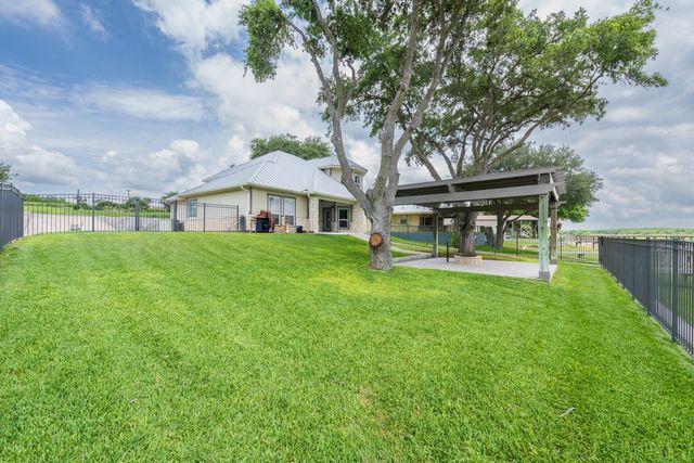 257 Carmel Dr, Sandia, TX 78383