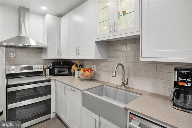 225 FAIRVIEW ST, Pottsville, PA 17901