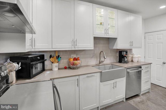 225 FAIRVIEW ST, Pottsville, PA 17901