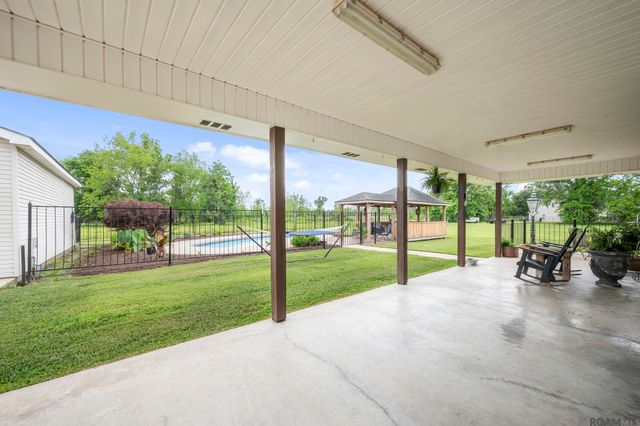 40399 Cotton Field Ave, Gonzales, LA 70737