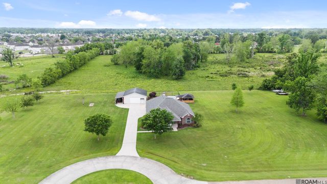 40399 Cotton Field Ave, Gonzales, LA 70737