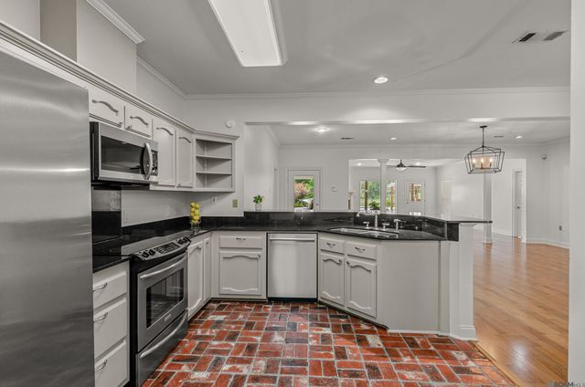 40399 Cotton Field Ave, Gonzales, LA 70737