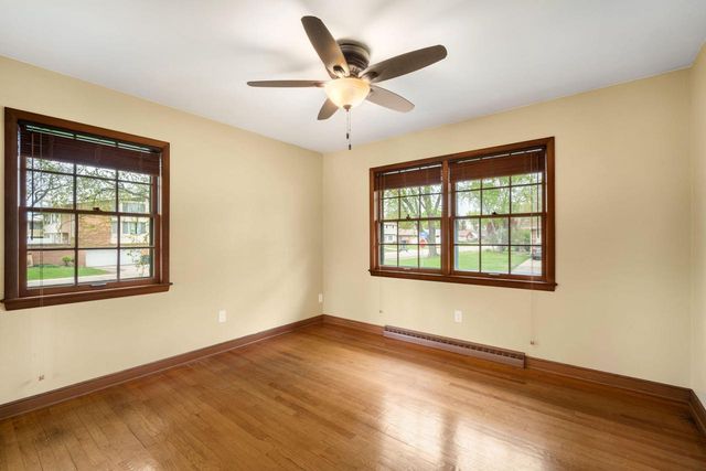 321 Birch AVENUE, Glendale, WI 53217