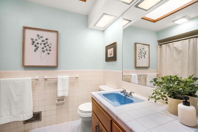 321 Birch AVENUE, Glendale, WI 53217