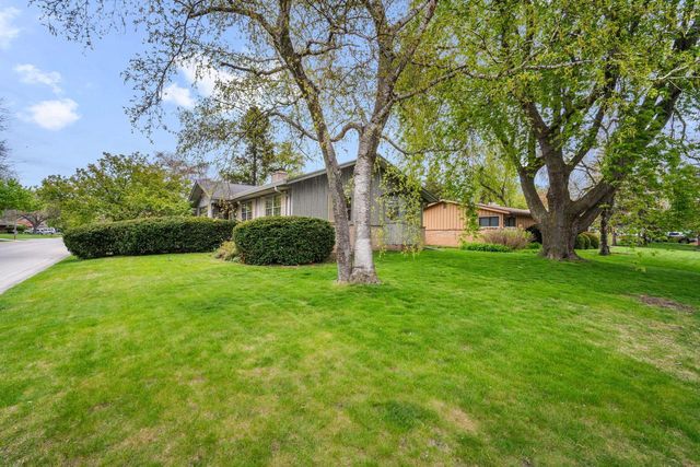 321 Birch AVENUE, Glendale, WI 53217